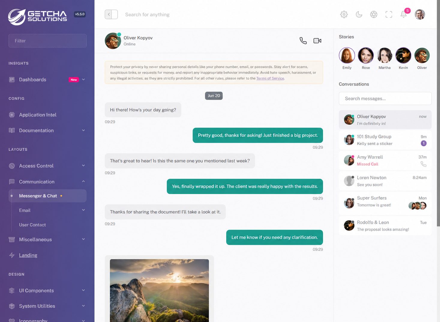 CRM messaging interface with chat history, conversation list and customer communication panel